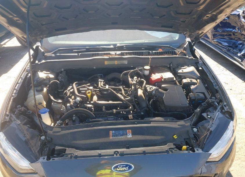 Photo 10 of 2019 Ford Fusion SE (VIN 3FA6P0HDXKR280208)