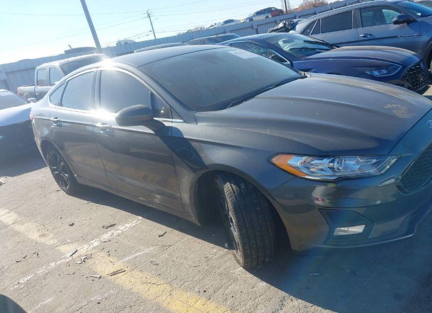 Photo 13 of 2019 Ford Fusion SE (VIN 3FA6P0HDXKR280208)