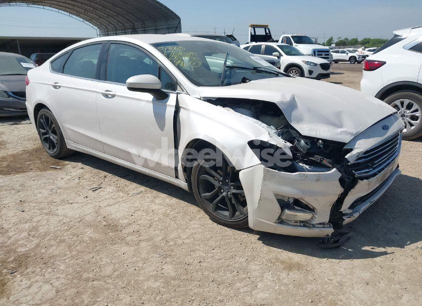 2019 Ford Fusion SE (VIN 3FA6P0HDXKR282850) main photo