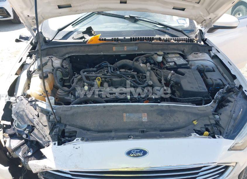Photo 10 of 2019 Ford Fusion SE (VIN 3FA6P0HDXKR282850)