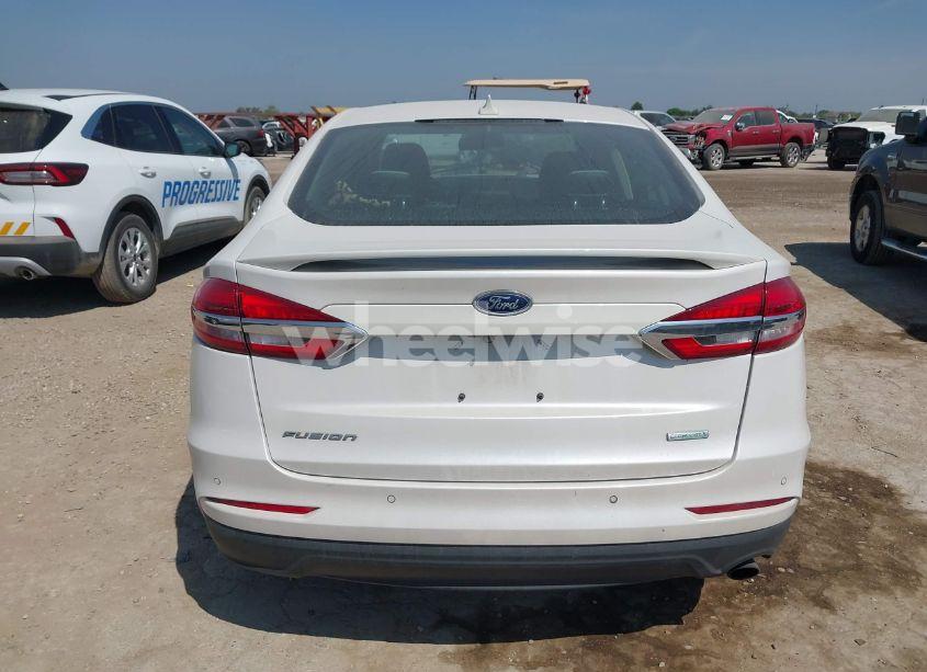 Photo 16 of 2019 Ford Fusion SE (VIN 3FA6P0HDXKR282850)