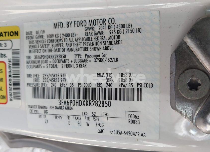 Photo 9 of 2019 Ford Fusion SE (VIN 3FA6P0HDXKR282850)