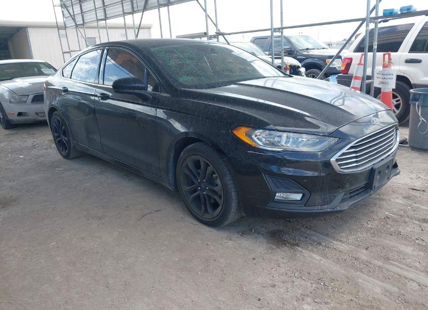 2020 Ford Fusion SE (VIN 3FA6P0HDXLR120086) main photo