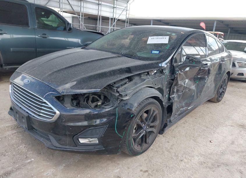 Photo 2 of 2020 Ford Fusion SE (VIN 3FA6P0HDXLR120086)