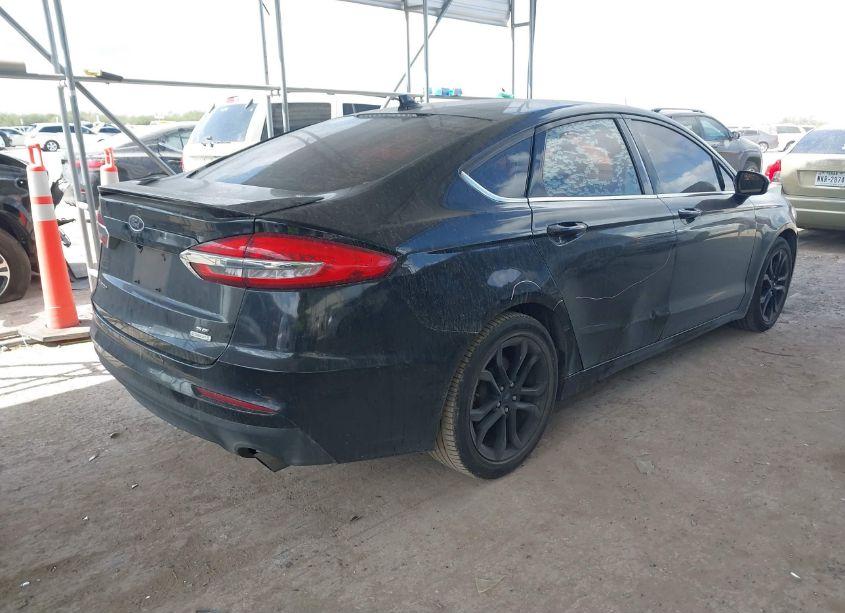 Photo 4 of 2020 Ford Fusion SE (VIN 3FA6P0HDXLR120086)