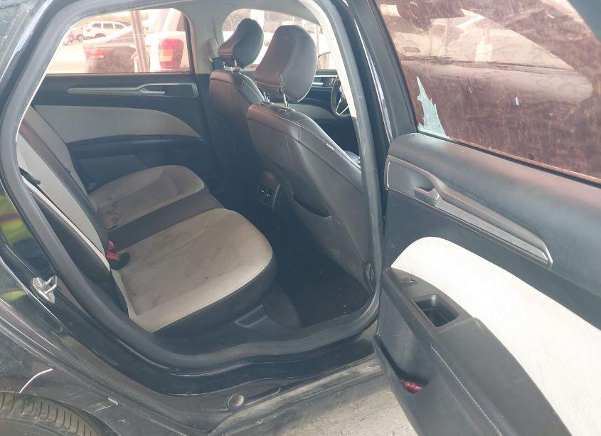 Photo 8 of 2020 Ford Fusion SE (VIN 3FA6P0HDXLR120086)