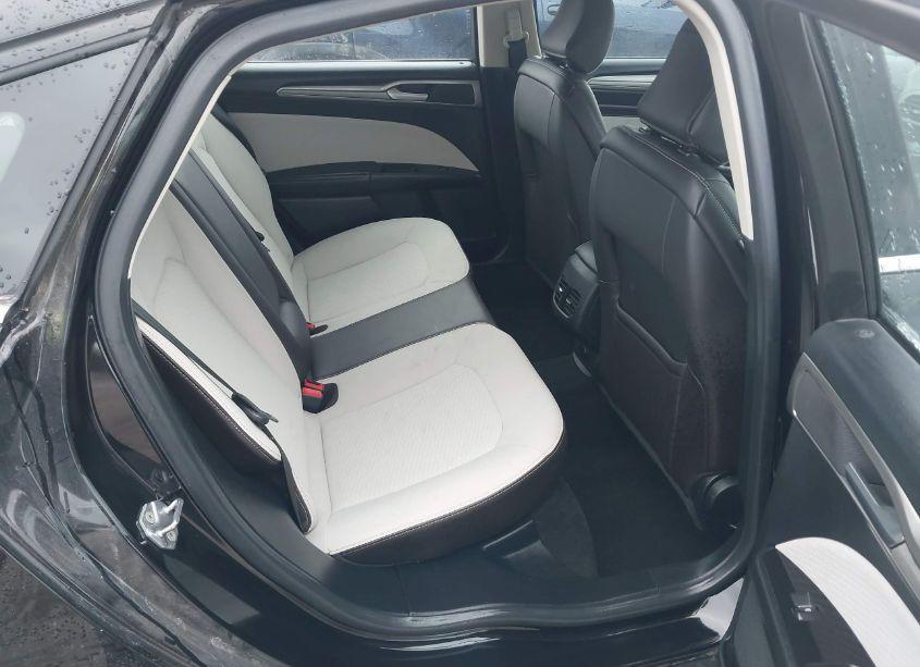 Photo 8 of 2020 Ford Fusion SE (VIN 3FA6P0HDXLR125093)