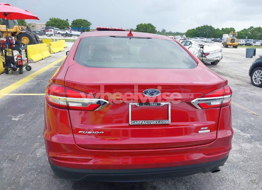Photo 16 of 2020 Ford Fusion SE (VIN 3FA6P0HDXLR160183)