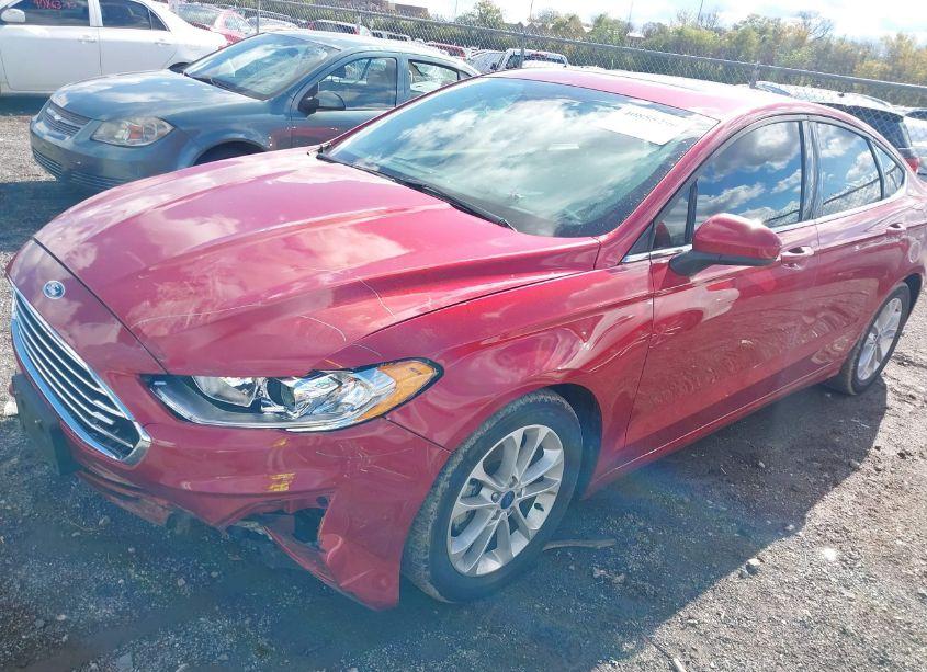 Photo 2 of 2020 Ford Fusion SE (VIN 3FA6P0HDXLR162063)