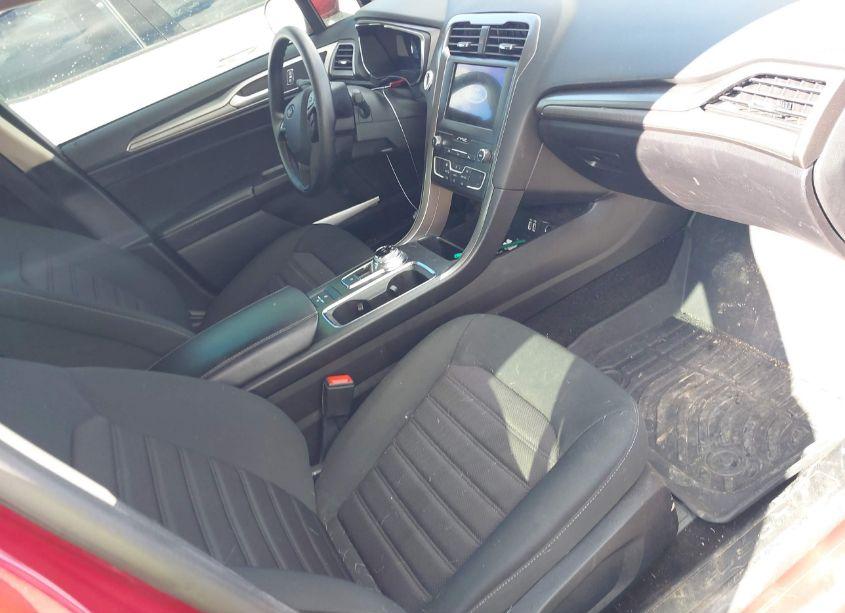 Photo 5 of 2020 Ford Fusion SE (VIN 3FA6P0HDXLR162063)