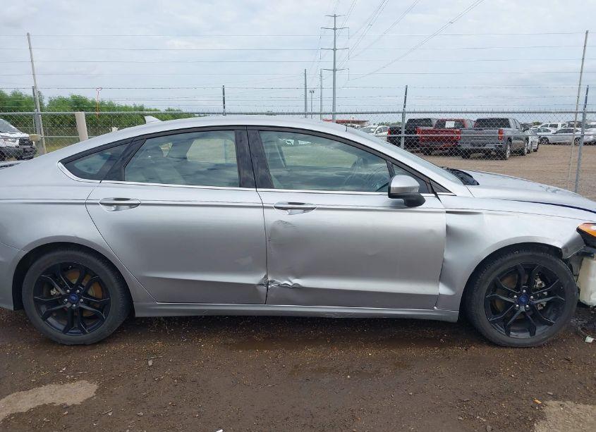 Photo 14 of 2020 Ford Fusion SE (VIN 3FA6P0HDXLR168557)