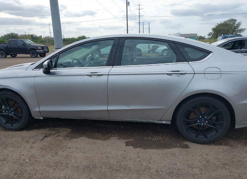 Photo 15 of 2020 Ford Fusion SE (VIN 3FA6P0HDXLR168557)