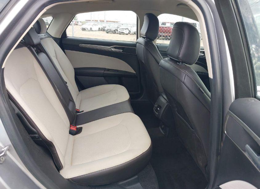 Photo 8 of 2020 Ford Fusion SE (VIN 3FA6P0HDXLR168557)