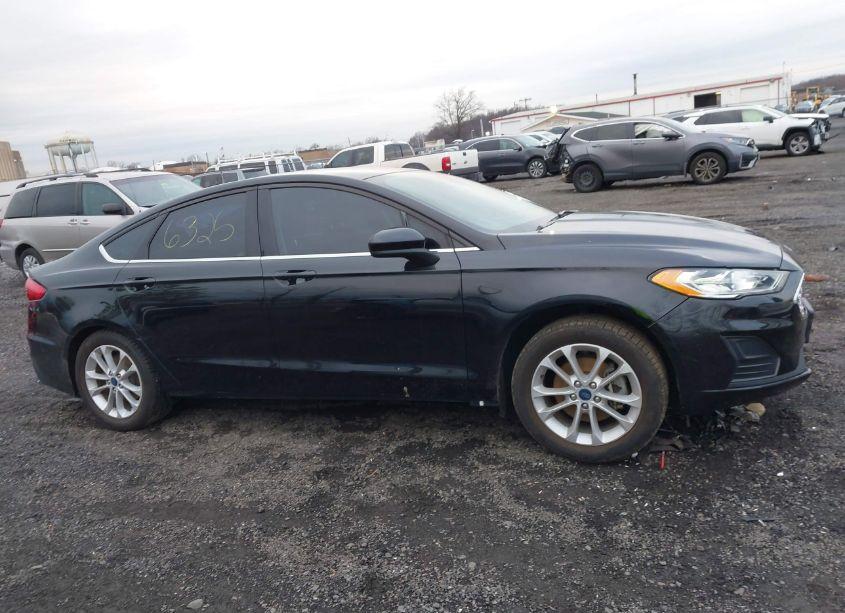 Photo 13 of 2020 Ford Fusion SE (VIN 3FA6P0HDXLR183303)