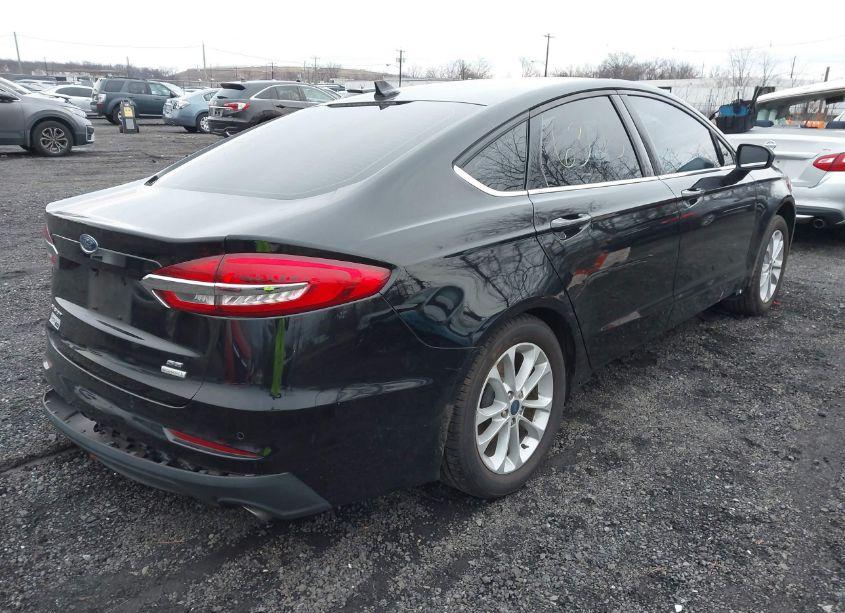 Photo 4 of 2020 Ford Fusion SE (VIN 3FA6P0HDXLR183303)
