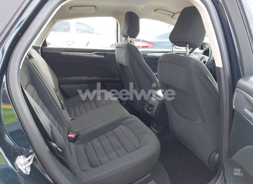 Photo 8 of 2020 Ford Fusion SE (VIN 3FA6P0HDXLR231155)