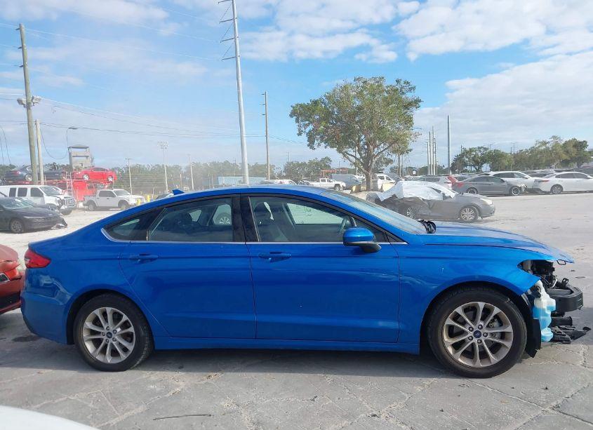 Photo 14 of 2020 Ford Fusion SE (VIN 3FA6P0HDXLR235139)