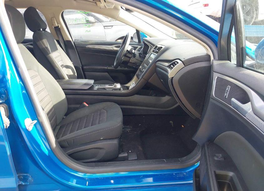 Photo 5 of 2020 Ford Fusion SE (VIN 3FA6P0HDXLR235139)