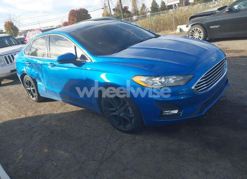2020 Ford Fusion SE (VIN 3FA6P0HDXLR256640) main photo