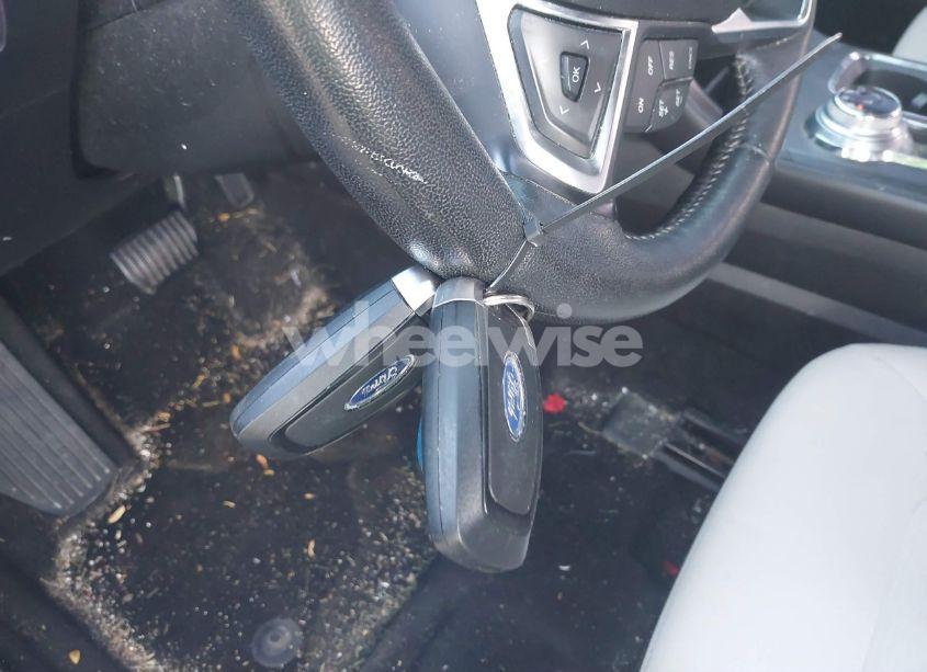 Photo 11 of 2020 Ford Fusion SE (VIN 3FA6P0HDXLR256640)