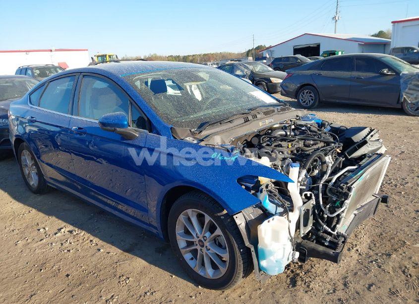 2020 Ford Fusion SE (VIN 3FA6P0HDXLR257562) main photo