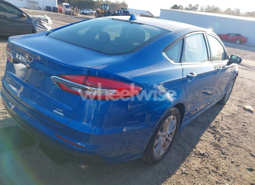 Photo 4 of 2020 Ford Fusion SE (VIN 3FA6P0HDXLR257562)