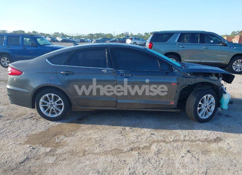 Photo 14 of 2020 Ford Fusion SE (VIN 3FA6P0HDXLR263572)
