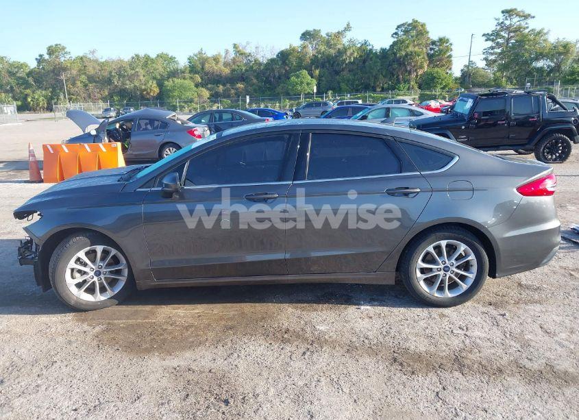 Photo 15 of 2020 Ford Fusion SE (VIN 3FA6P0HDXLR263572)