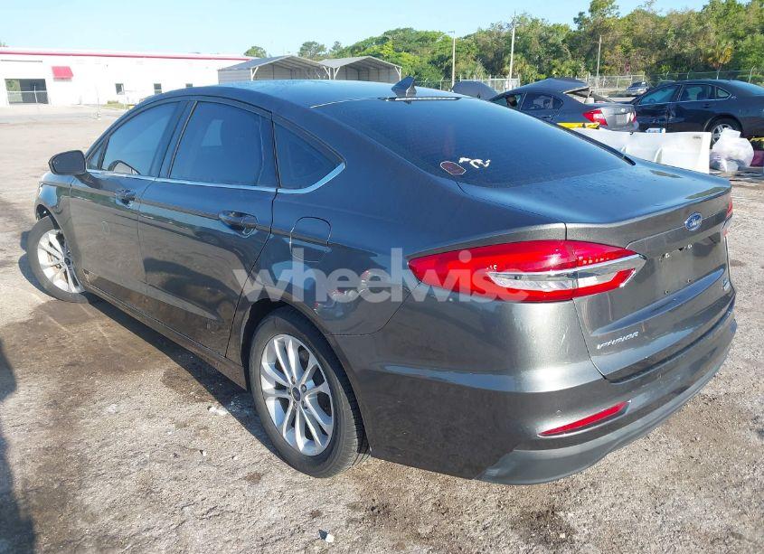Photo 3 of 2020 Ford Fusion SE (VIN 3FA6P0HDXLR263572)