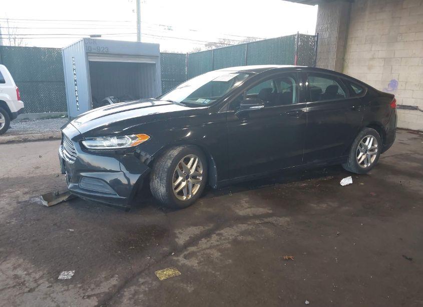 Photo 2 of 2013 Ford Fusion SE (VIN 3FA6P0HR0DR109806)