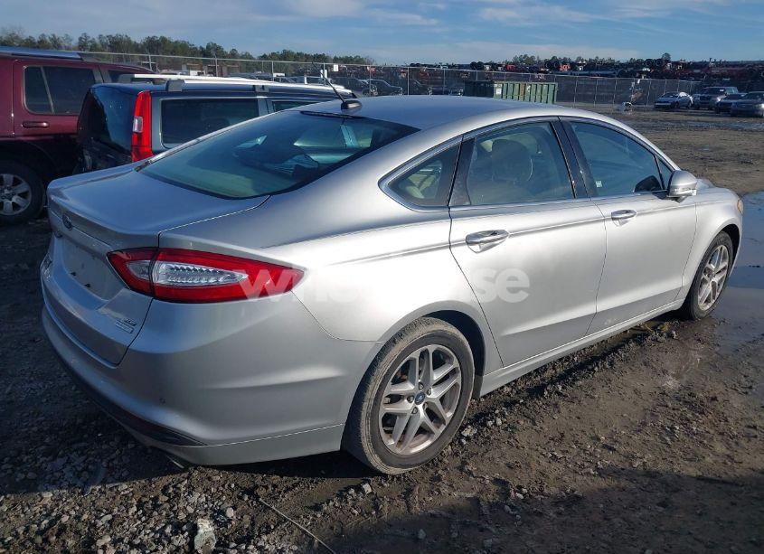 Photo 4 of 2013 Ford Fusion SE (VIN 3FA6P0HR0DR122572)