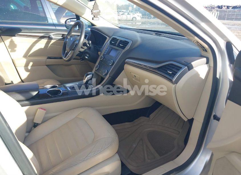 Photo 5 of 2013 Ford Fusion SE (VIN 3FA6P0HR0DR122572)