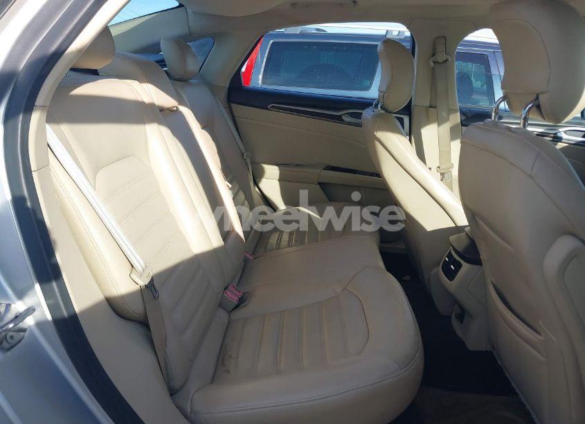 Photo 8 of 2013 Ford Fusion SE (VIN 3FA6P0HR0DR122572)