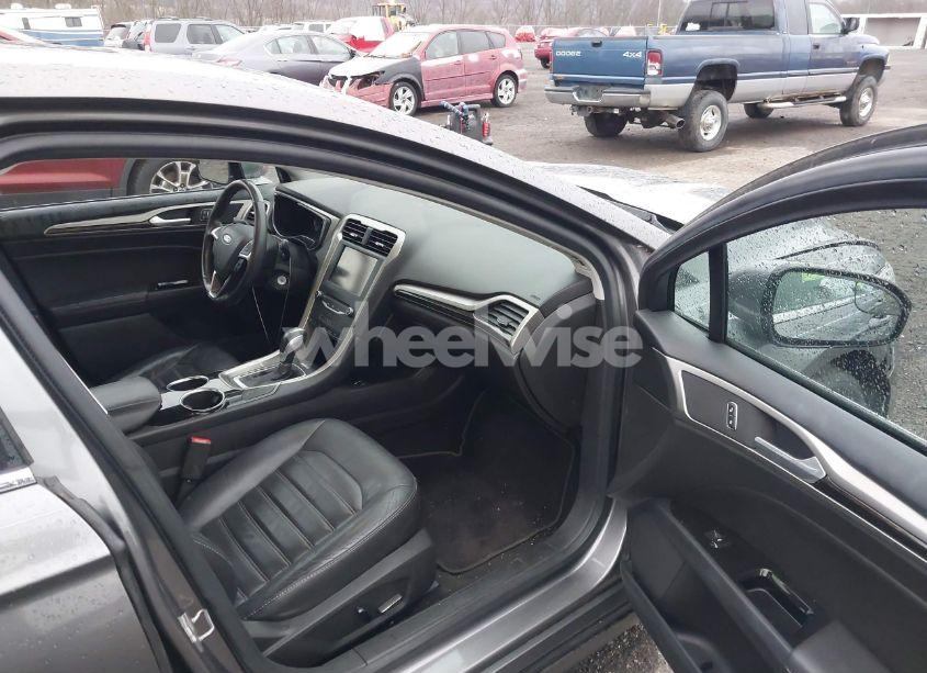 Photo 5 of 2013 Ford Fusion SE (VIN 3FA6P0HR0DR166698)