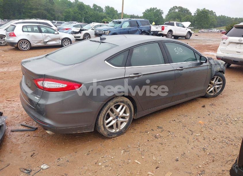 Photo 4 of 2013 Ford Fusion SE (VIN 3FA6P0HR0DR250035)
