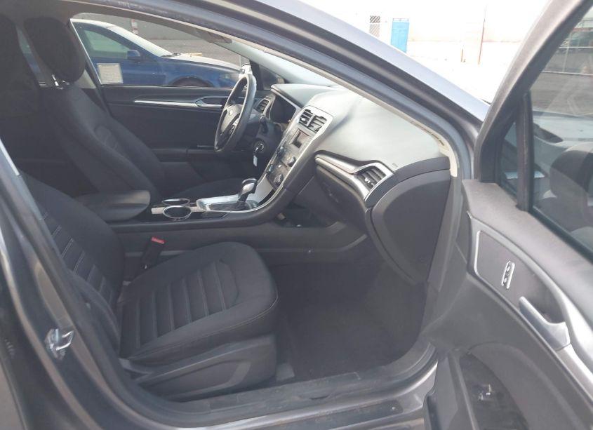 Photo 5 of 2013 Ford Fusion SE (VIN 3FA6P0HR0DR273606)