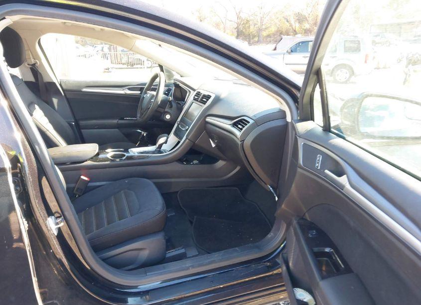 Photo 5 of 2013 Ford Fusion SE (VIN 3FA6P0HR0DR306233)