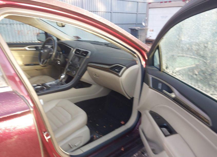 Photo 5 of 2013 Ford Fusion SE (VIN 3FA6P0HR0DR335733)