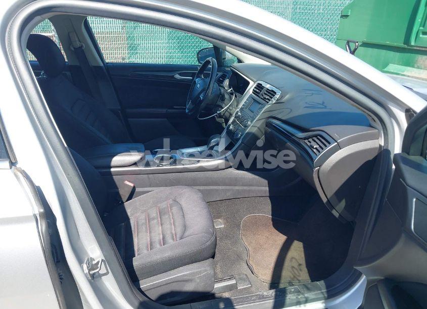 Photo 5 of 2013 Ford Fusion SE (VIN 3FA6P0HR0DR357389)