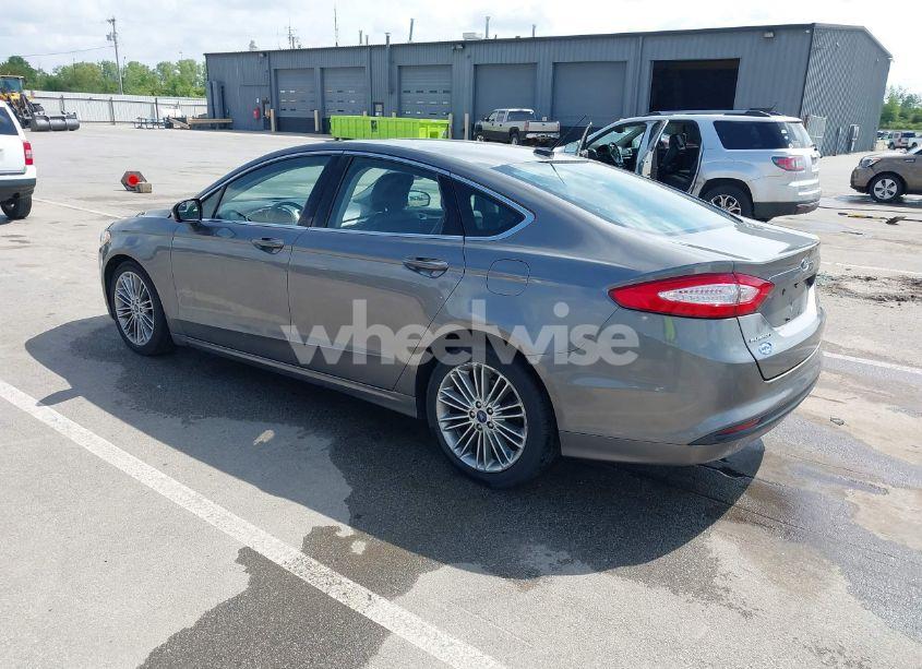 Photo 3 of 2013 Ford Fusion SE (VIN 3FA6P0HR1DR111547)