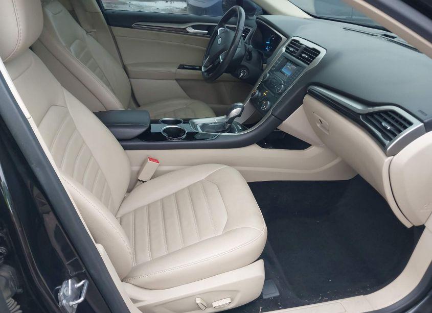 Photo 5 of 2013 Ford Fusion SE (VIN 3FA6P0HR1DR154950)