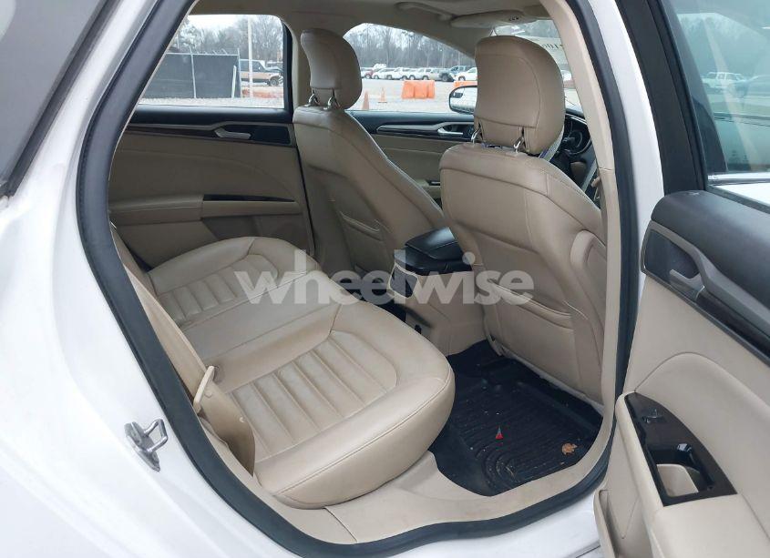 Photo 8 of 2013 Ford Fusion SE (VIN 3FA6P0HR1DR160988)