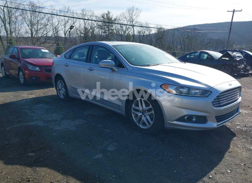 2013 Ford Fusion SE (VIN 3FA6P0HR1DR232594) main photo