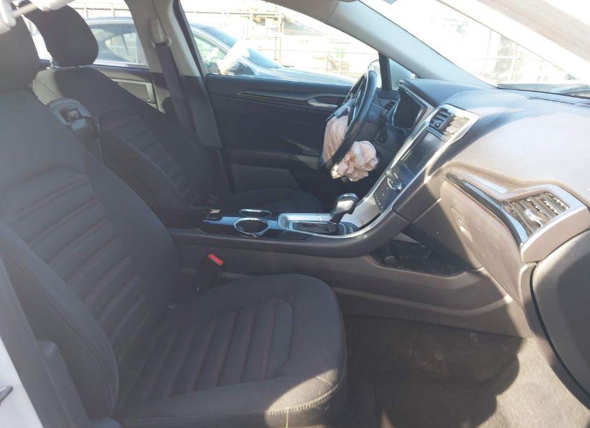 Photo 5 of 2013 Ford Fusion SE (VIN 3FA6P0HR1DR248150)