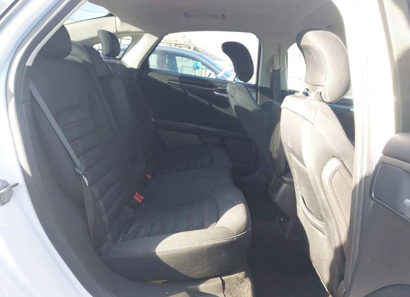 Photo 8 of 2013 Ford Fusion SE (VIN 3FA6P0HR1DR248150)