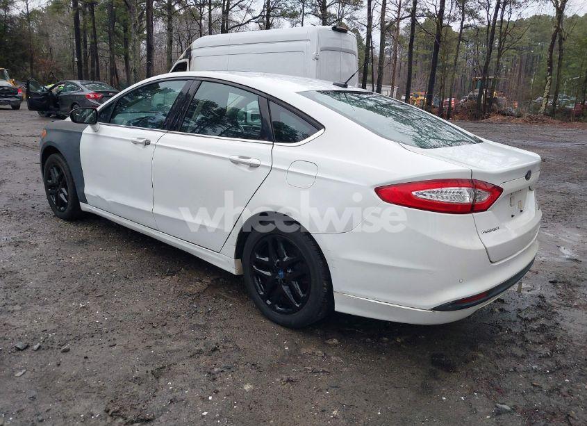 Photo 3 of 2013 Ford Fusion SE (VIN 3FA6P0HR1DR266194)
