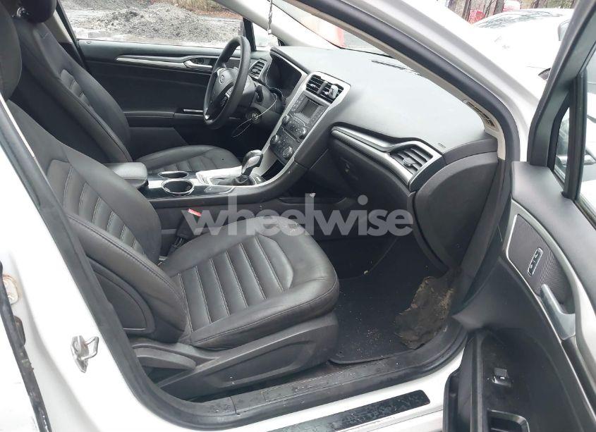 Photo 5 of 2013 Ford Fusion SE (VIN 3FA6P0HR1DR266194)