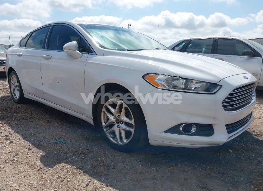 2013 Ford Fusion SE (VIN 3FA6P0HR1DR286767) main photo