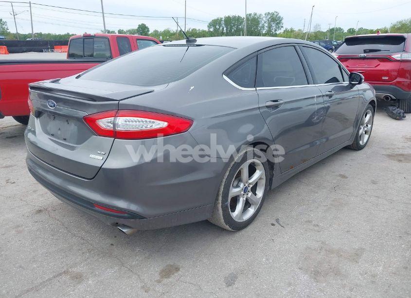 Photo 4 of 2013 Ford Fusion SE (VIN 3FA6P0HR1DR303082)