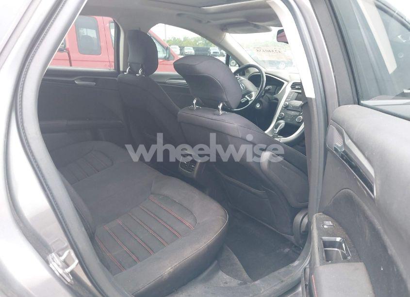 Photo 8 of 2013 Ford Fusion SE (VIN 3FA6P0HR1DR303082)